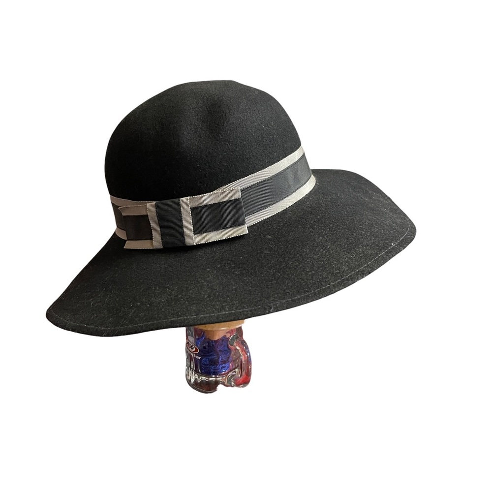 Le Chapeau black wool felt hat